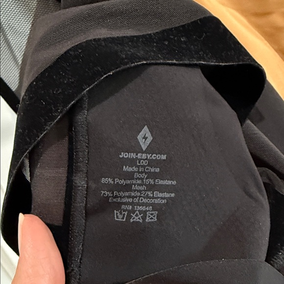 Seamless Eby Support Bra bundle (3 bras and 1 panty) - Picture 3 of 12